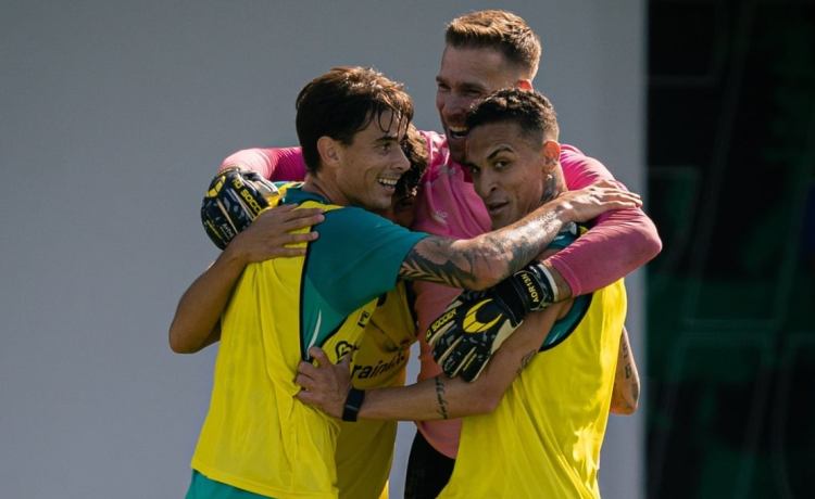 El Betis otea todo lo que se le viene encima El Betis otea todo lo que se le viene encima