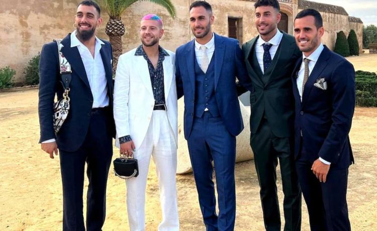 Aitor Ruibal, ni un paso atrás: «Yo no soy gay, pero, si lo fuese, ¿qué pasa? No pasa nada» Aitor Ruibal, ni un paso atrás: «Yo no soy gay, pero, si lo fuese, ¿qué pasa? No pasa nada»