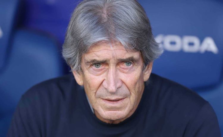 Chile calienta el futuro de Pellegrini en el Betis y recibe una respuesta contundente: «Es humo» Chile calienta el futuro de Pellegrini en el Betis y recibe una respuesta contundente: «Es humo»