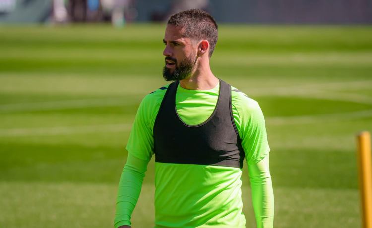 El paso al frente de Marc Roca y el plan con Isco El paso al frente de Marc Roca y el plan con Isco