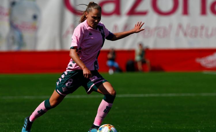 Irene Guerrero y su obligado adiós al Betis: «Habría sido encantada como Totti en la Roma» Irene Guerrero y su obligado adiós al Betis: «Habría sido encantada como Totti en la Roma»
