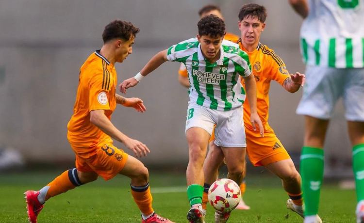 Rica, el ‘Tutankamón’ y baluarte de Dani Fragoso y una nueva joya de la cantera del Betis Rica, el ‘Tutankamón’ y baluarte de Dani Fragoso y una nueva joya de la cantera del Betis