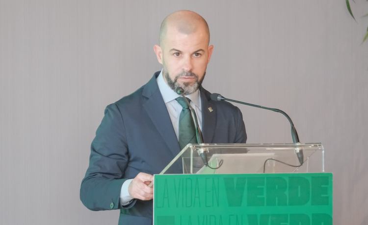 Manu Fajardo no da pistas con Antony y Bartra Manu Fajardo no da pistas con Antony y Bartra