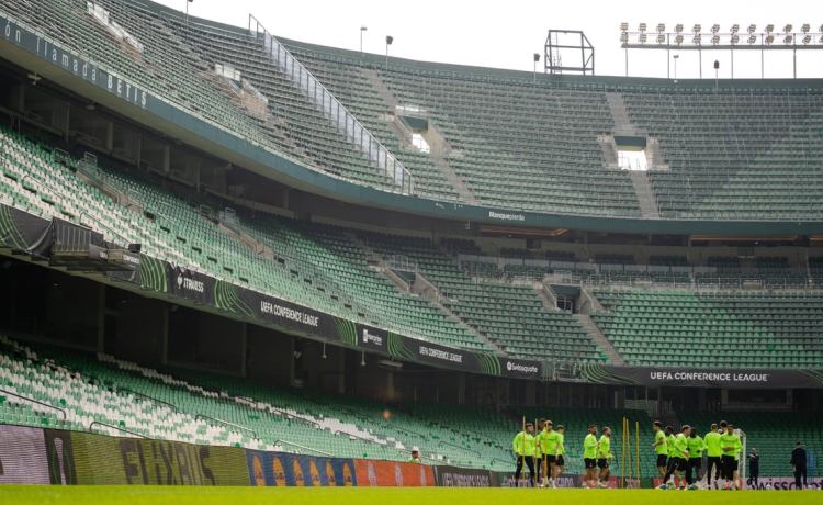 Varias novedades en la convocatoria del Betis para recibir al Gent Varias novedades en la convocatoria del Betis para recibir al Gent