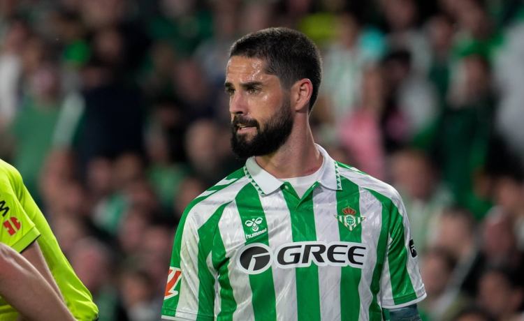 El Betis toma una decisión definitiva con la amarilla de Isco El Betis toma una decisión definitiva con la amarilla de Isco