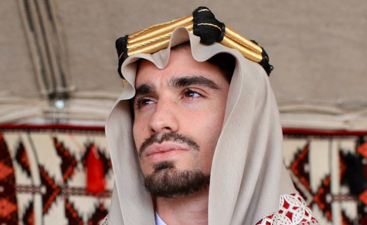 Álex Collado se va a Qatar y engorda el incesante menudeo verdiblanco Álex Collado se va a Qatar y engorda el incesante menudeo verdiblanco