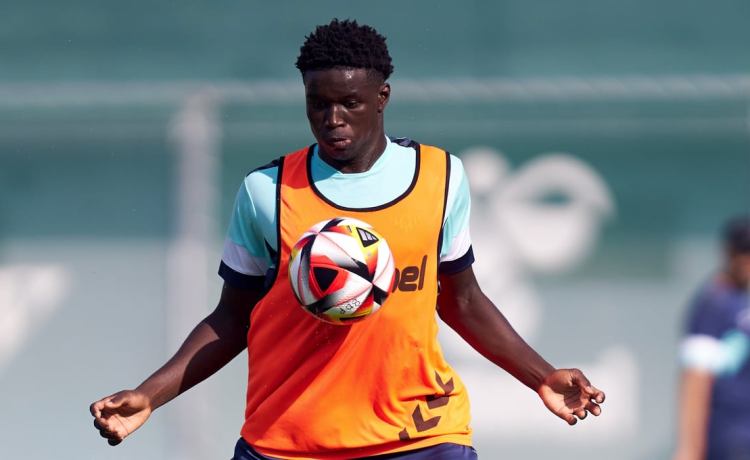Nobel Mendy recibe el visto bueno de Pellegrini Nobel Mendy recibe el visto bueno de Pellegrini