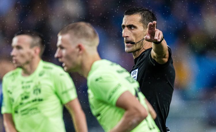 Un árbitro de mal recuerdo para la ida ante el Vitória Un árbitro de mal recuerdo para la ida ante el Vitória