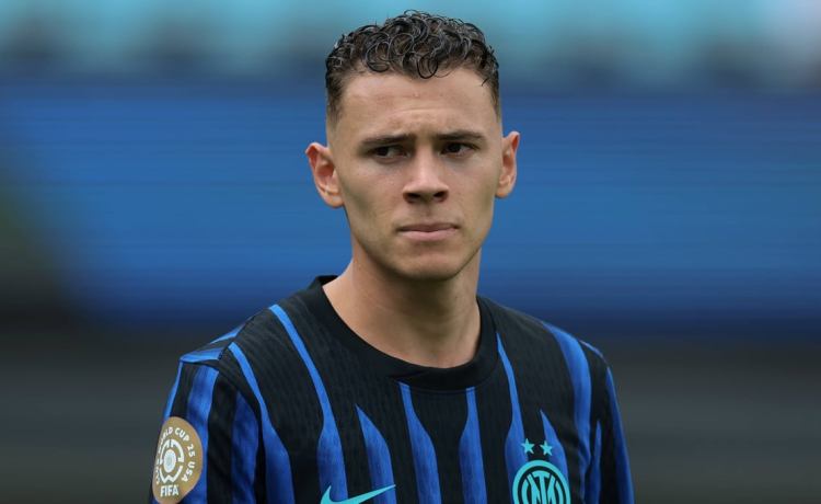 Enfado con Asllani por tumbar el acuerdo cerrado con el Betis Enfado con Asllani por tumbar el acuerdo cerrado con el Betis