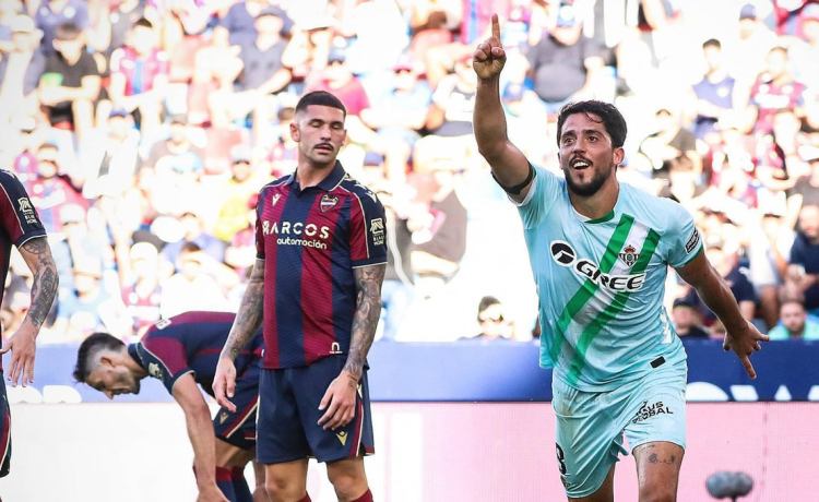 Levante 2-2 Betis: Despierta a tiempo, pero sólo para empatar un partido que pintaba muy feo Levante 2-2 Betis: Despierta a tiempo, pero sólo para empatar un partido que pintaba muy feo