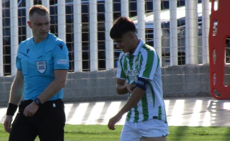 El Betis Deportivo paga el peaje El Betis Deportivo paga el peaje