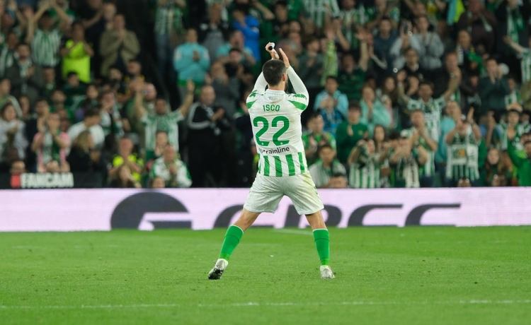 Isco, baja en Montjuic, desvela su lesión y habla alto y claro de futuro: «Las estrellitas» Isco, baja en Montjuic, desvela su lesión y habla alto y claro de futuro: «Las estrellitas»