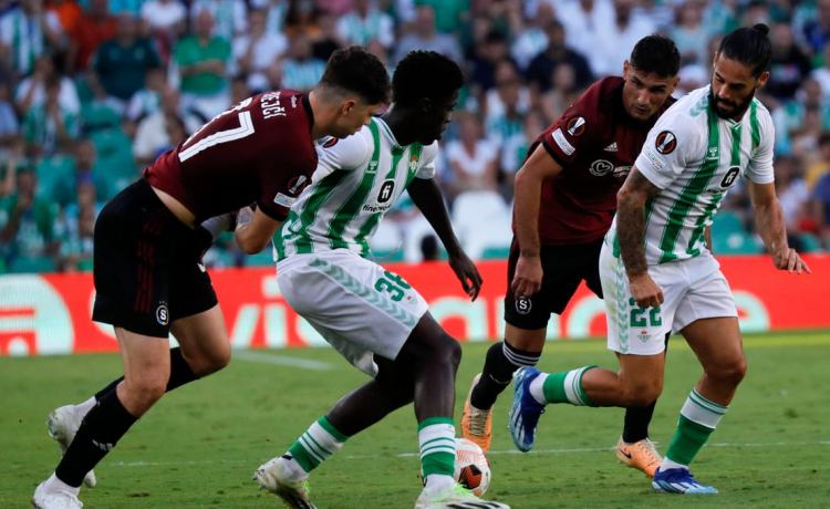 Daniel Schlager, en un duelo centenario y con la historia de cara Daniel Schlager, en un duelo centenario y con la historia de cara
