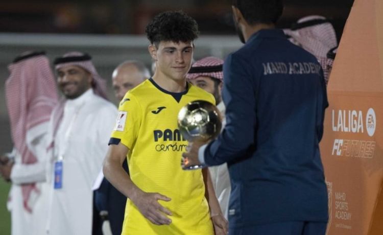 Fin al culebrón de Álex Pérez y nuevo refuerzo para la cantera del Betis: vuelve a pescar en el Villarreal Fin al culebrón de Álex Pérez y nuevo refuerzo para la cantera del Betis: vuelve a pescar en el Villarreal