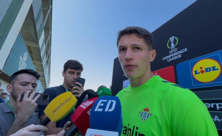 Los diferentes ánimos en el vestuario del Betis y un deseo común sobre Johnny Cardoso Los diferentes ánimos en el vestuario del Betis y un deseo común sobre Johnny Cardoso