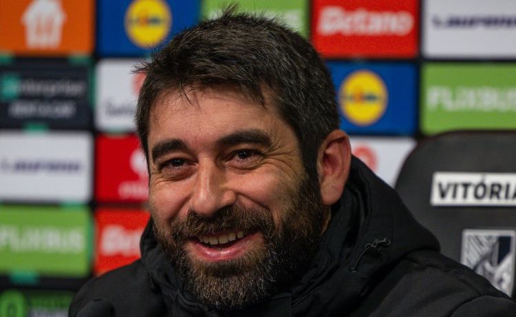 Freire y Oliveira avisan al Betis: «El desafío es enorme, pero la oportunidad es inmensa» Freire y Oliveira avisan al Betis: «El desafío es enorme, pero la oportunidad es inmensa»