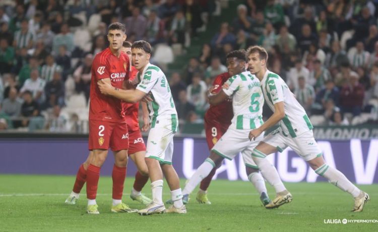 Salió de la cantera del Betis, debutó con el Córdoba y dio el salto a profesional Salió de la cantera del Betis, debutó con el Córdoba y dio el salto a profesional