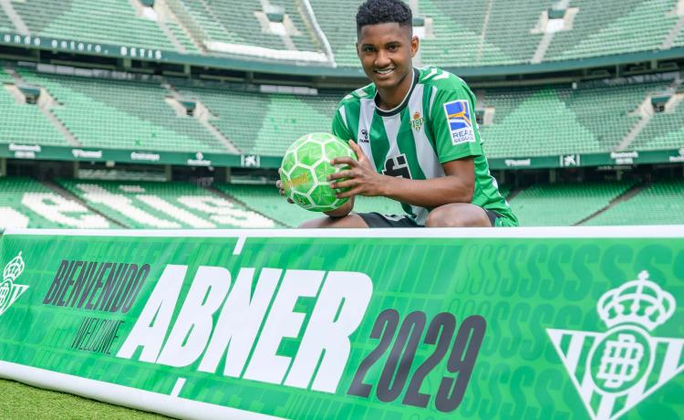 Abner Vinicius será traspasado al Olympique en verano por 8 millones de euros Abner Vinicius será traspasado al Olympique en verano por 8 millones de euros