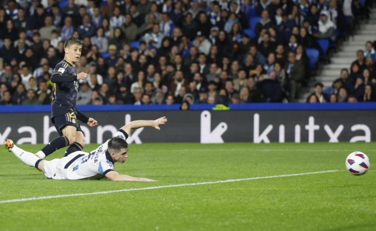 La Real Sociedad pierde y el Betis puede igualar su puntuación el domingo La Real Sociedad pierde y el Betis puede igualar su puntuación el domingo