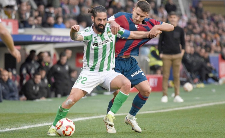 Isco, susto y a octavos Isco, susto y a octavos