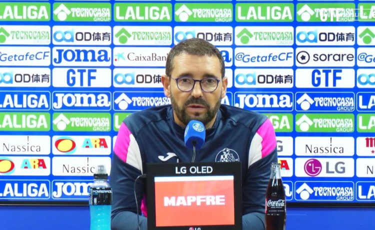 Bordalás se calienta con Pellegrini: «Solo respeto a los que respetan a los demás» Bordalás se calienta con Pellegrini: «Solo respeto a los que respetan a los demás»