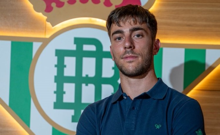 OFICIAL: El Betis ficha a Iker Losada OFICIAL: El Betis ficha a Iker Losada