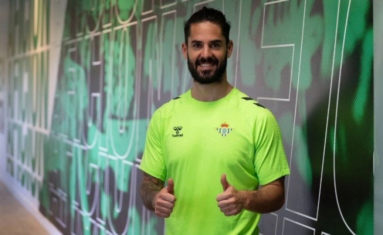 Isco mejora de su lesión y podría estar en el debut liguero con el Betis Isco mejora de su lesión y podría estar en el debut liguero con el Betis