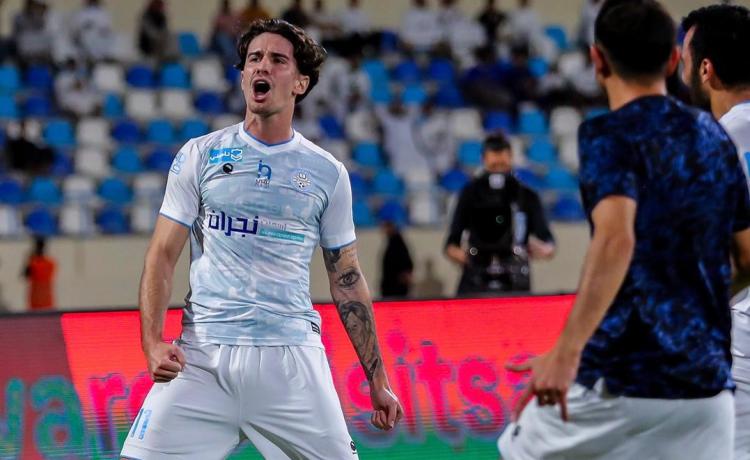 Álex Collado se acerca al Al-Kholood saudí Álex Collado se acerca al Al-Kholood saudí