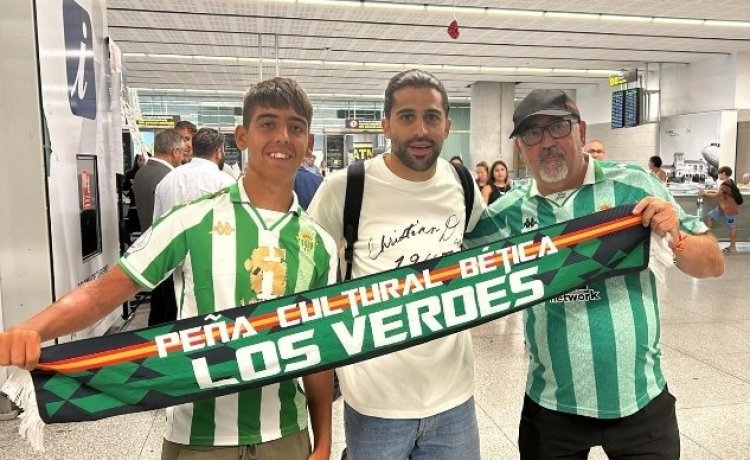 Ricardo Rodríguez ya está en Málaga para unirse a la expedición del Real Betis Ricardo Rodríguez ya está en Málaga para unirse a la expedición del Real Betis