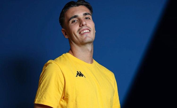 El Betis llega a un acuerdo para el traspaso del central Ismael Sierra al Estoril Praia El Betis llega a un acuerdo para el traspaso del central Ismael Sierra al Estoril Praia