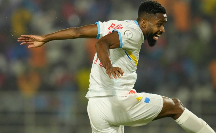 El Betis avanza en el fichaje de Bakambu El Betis avanza en el fichaje de Bakambu