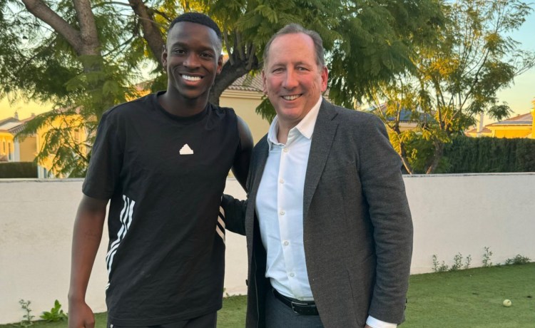 El dueño de Botafogo da por cerrado el fichaje de Luiz Henrique El dueño de Botafogo da por cerrado el fichaje de Luiz Henrique