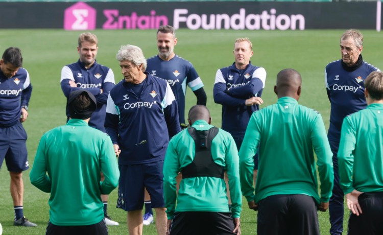 Pellegrini: «Nos enfrentamos a un rival que normalmente juega Champions» Pellegrini: «Nos enfrentamos a un rival que normalmente juega Champions»