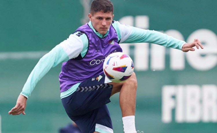 Altimira acelera su recuperación y ya se entrena con el grupo Altimira acelera su recuperación y ya se entrena con el grupo
