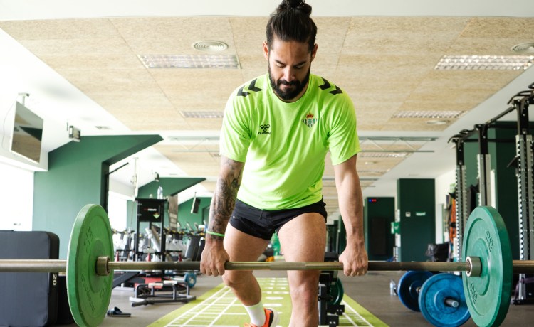 El Betis, con pies de plomo en los plazos de recuperación de Isco El Betis, con pies de plomo en los plazos de recuperación de Isco