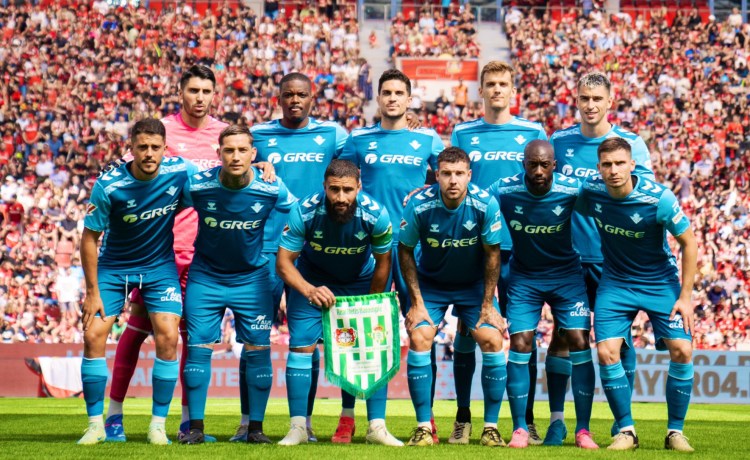 El Betis tendrá inscritos a todos sus jugadores salvo Bakambu para el arranque liguero El Betis tendrá inscritos a todos sus jugadores salvo Bakambu para el arranque liguero