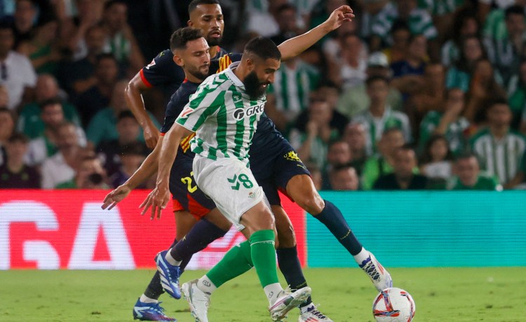 Fekir: «Perdemos dos puntos en casa y estamos tristes» Fekir: «Perdemos dos puntos en casa y estamos tristes»