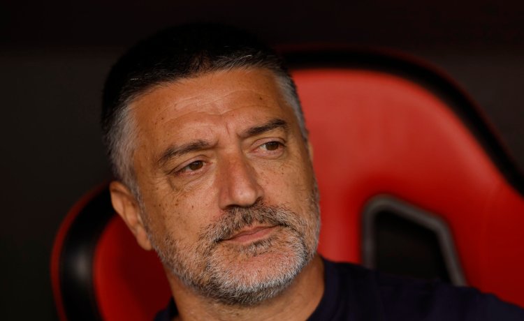 García Pimienta: «No me cabe duda que la afición del Sevilla va a dar ejemplo» García Pimienta: «No me cabe duda que la afición del Sevilla va a dar ejemplo»