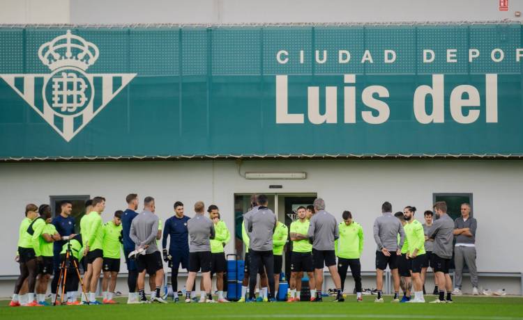 Abde no se entrena con el grupo antes de viajar a la República Checa Abde no se entrena con el grupo antes de viajar a la República Checa