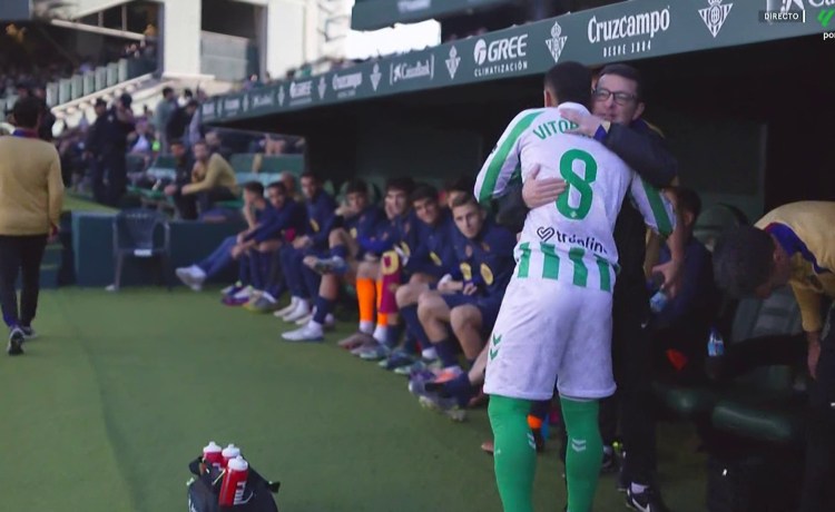 El gran gesto de Vitor Roque antes del partido El gran gesto de Vitor Roque antes del partido