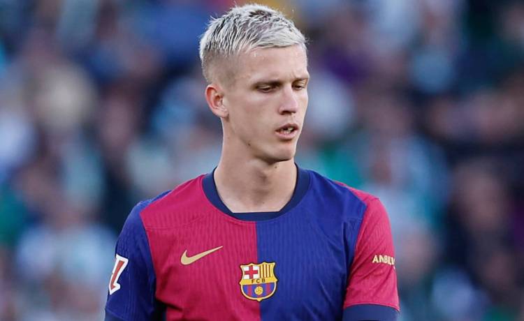 Dani Olmo pierde un diente en pleno partido ante el Betis Dani Olmo pierde un diente en pleno partido ante el Betis