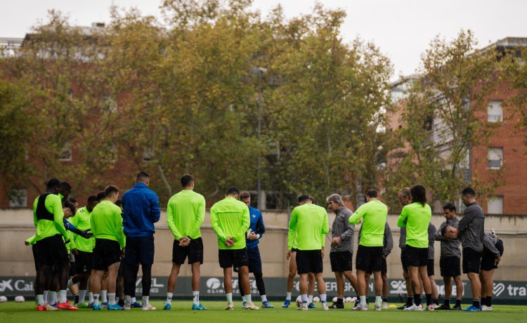 El Betis, con seis bajas y a la espera de las pruebas médicas a Rui Silva El Betis, con seis bajas y a la espera de las pruebas médicas a Rui Silva