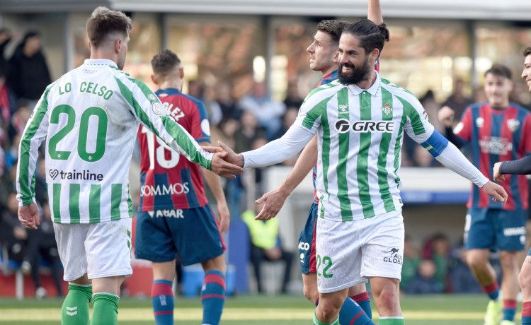 Isco: «Contento por el gol y por la clasificación, era muy importante empezar bien el año» Isco: «Contento por el gol y por la clasificación, era muy importante empezar bien el año»