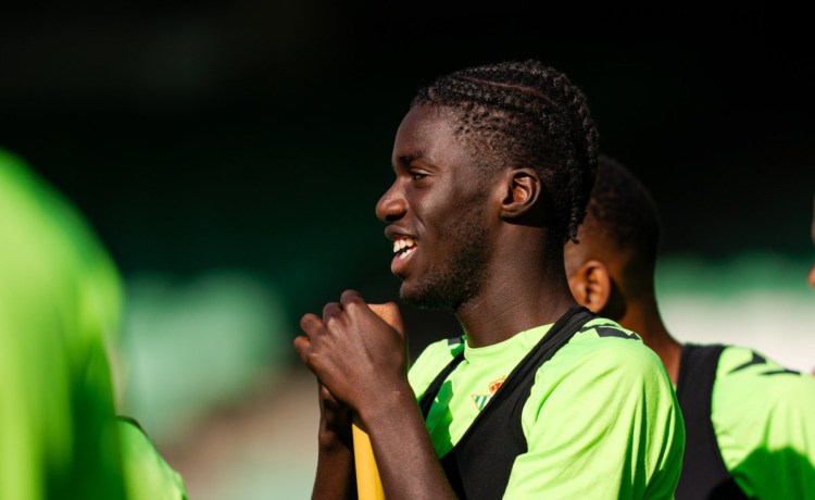 El Betis acelera para cerrar cuanto antes el traspaso de Assane Diao El Betis acelera para cerrar cuanto antes el traspaso de Assane Diao