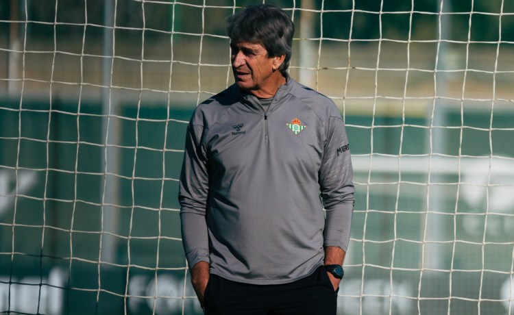 Pellegrini: «La Real es un rival directo y ganar nos serviría para escalar tres o cuatro puestos» Pellegrini: «La Real es un rival directo y ganar nos serviría para escalar tres o cuatro puestos»