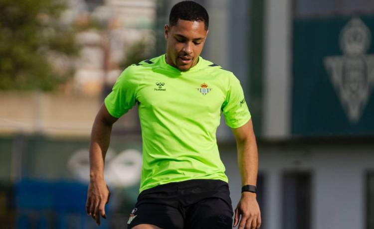 Vitor Roque trabaja en el gimnasio en un entrenamiento con nueve bajas Vitor Roque trabaja en el gimnasio en un entrenamiento con nueve bajas