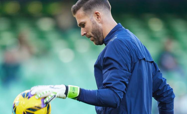 Adrián respalda el fichaje de Antony: «Tiene las puertas abiertas» Adrián respalda el fichaje de Antony: «Tiene las puertas abiertas»