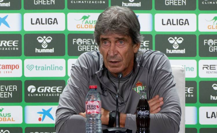 Pellegrini: «Isco seguirá peleando para estar en la próxima lista de la Selección y lo va a conseguir» Pellegrini: «Isco seguirá peleando para estar en la próxima lista de la Selección y lo va a conseguir»