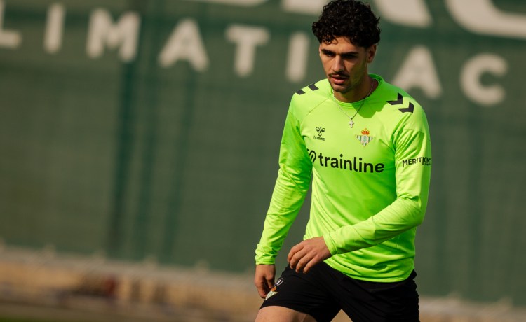 Cardoso entra en la lista ante el Vitória y se probará en Guimaraes Cardoso entra en la lista ante el Vitória y se probará en Guimaraes