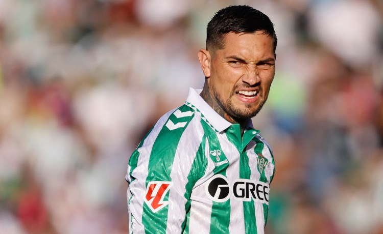 Chimy Ávila: «En el vestuario del Betis somos todos uno y vamos todos a por un mismo objetivo» Chimy Ávila: «En el vestuario del Betis somos todos uno y vamos todos a por un mismo objetivo»